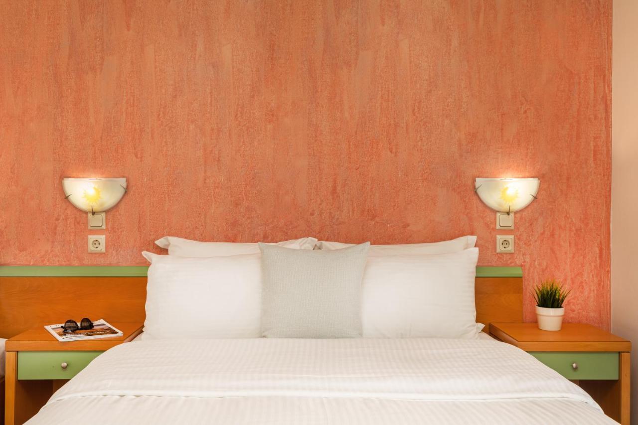 Dias Hotel Platamon Buitenkant foto
